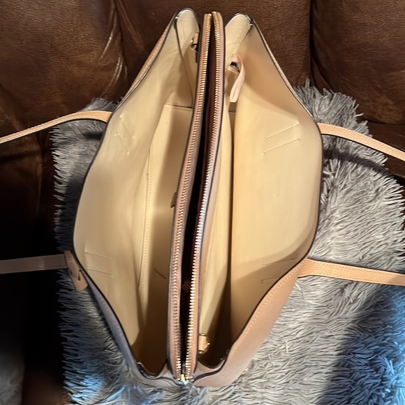 Kate Spade Large tan shoulder bag - Picture 2 of 7